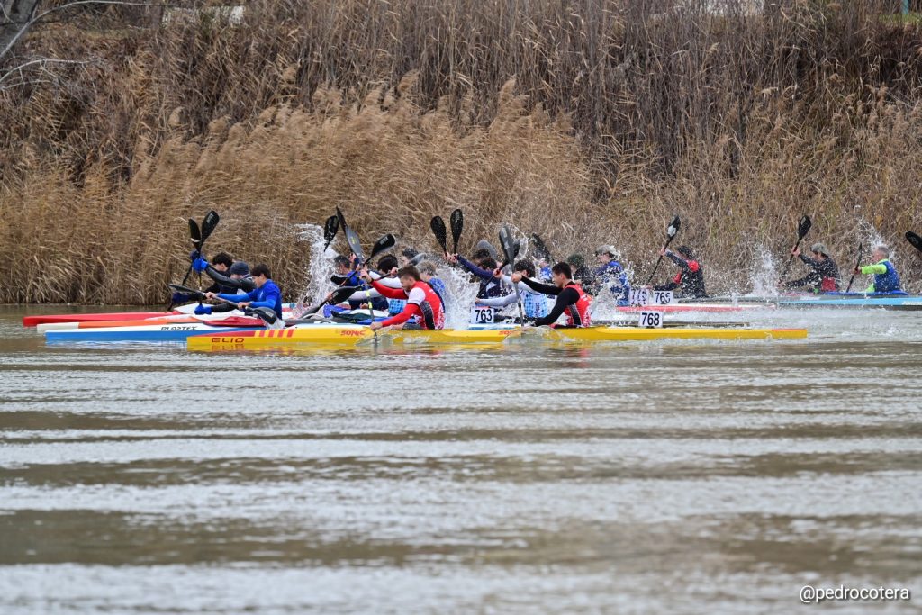Una de las salidas de la Regata de San Valero 2026 en  el río Ebro, Zaragoza